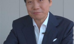 抖音网红韩伟吃瓜图片