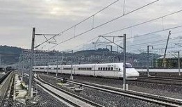 黔张常铁路新闻爆料,助力区域经济腾飞，连接东西部发展新篇章